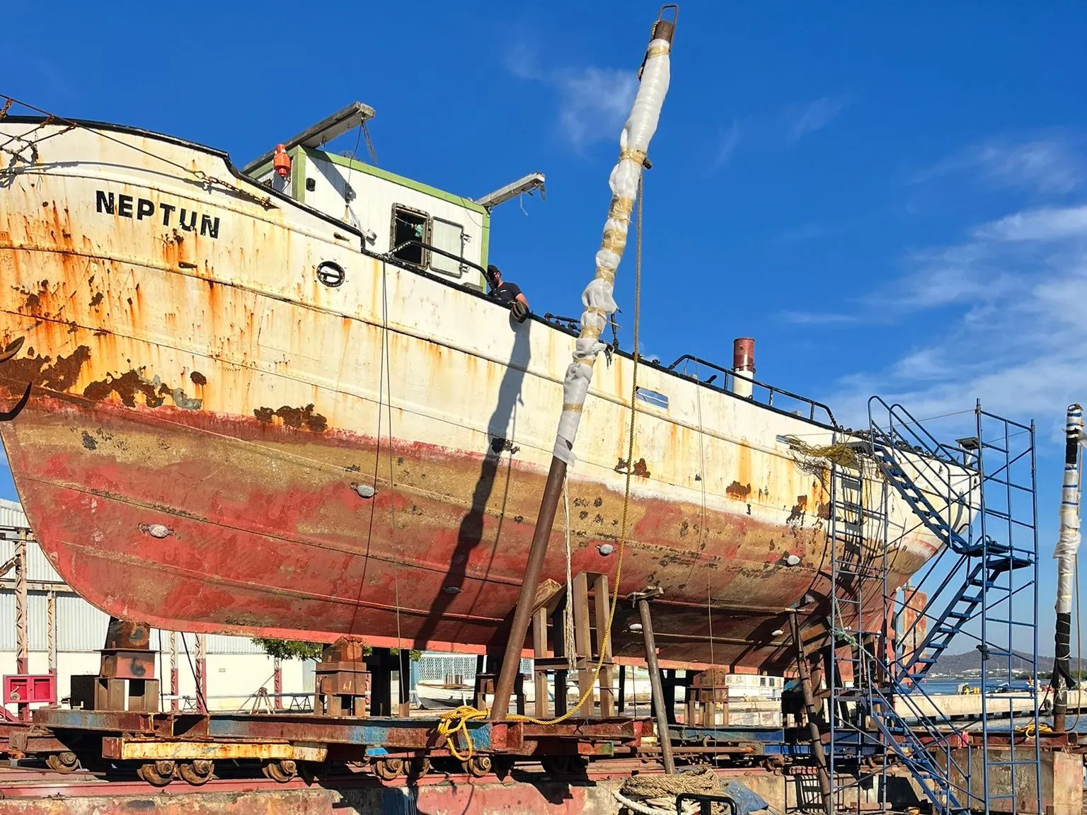 NEPTUN on the hard in the Mazatlán shipyard for the big conversion to a brigantine