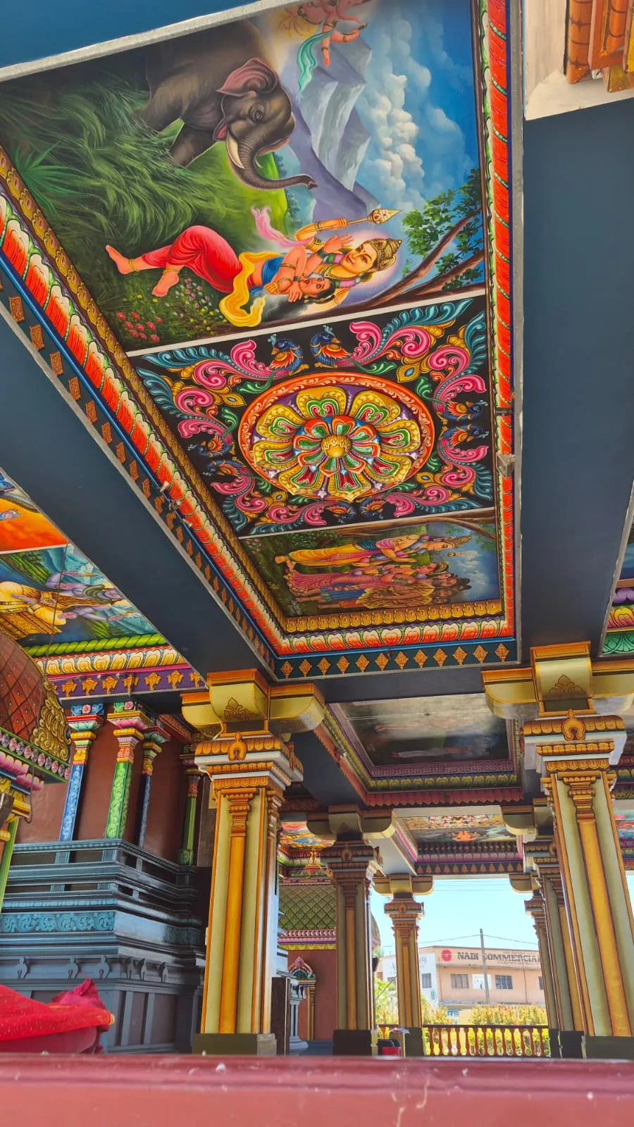 Interior of the Shiva temple in Nadi visited by the NEPTUN crew